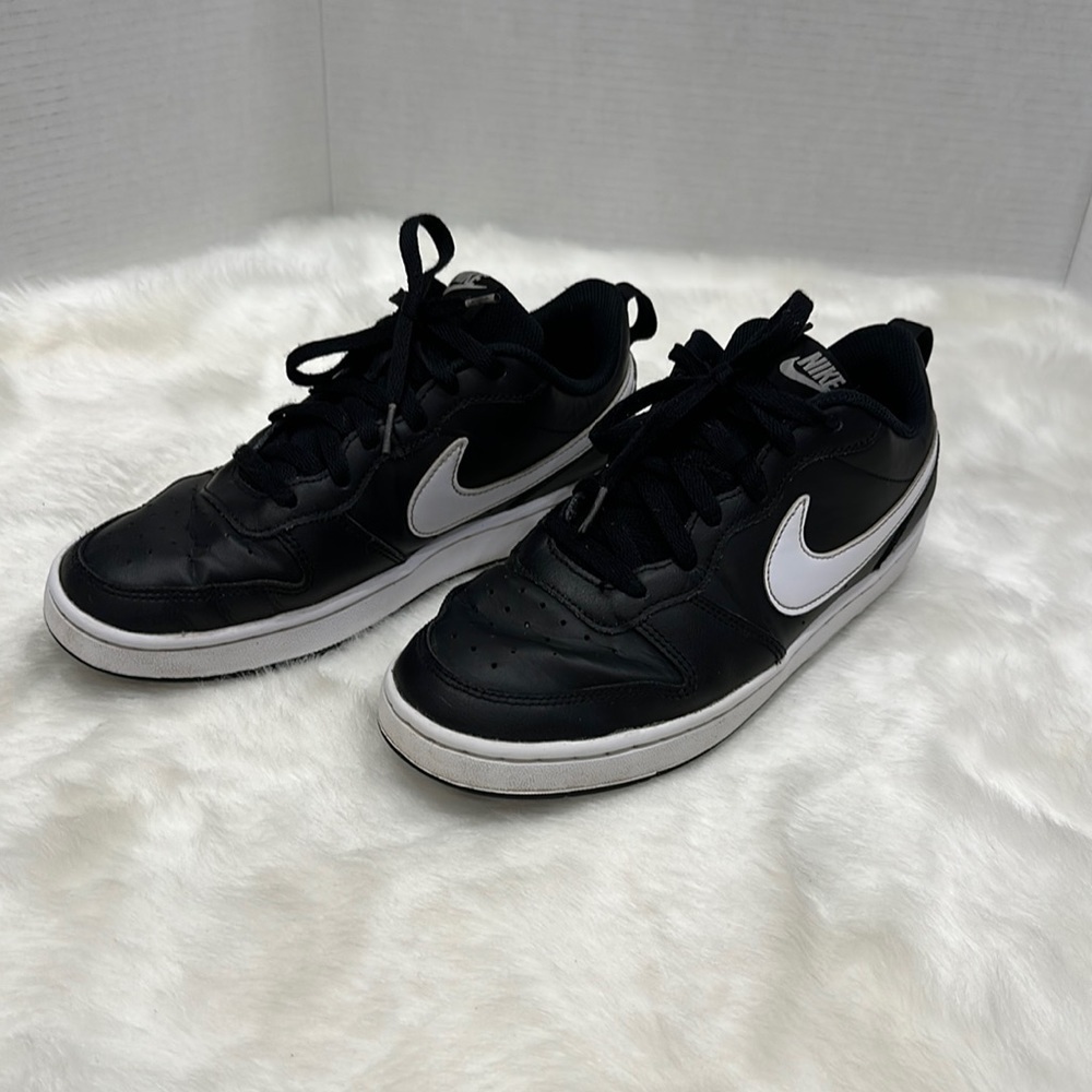 Nike Court Borough Low 2 GS Black & White BQ-5448-002 kids Size 7Y